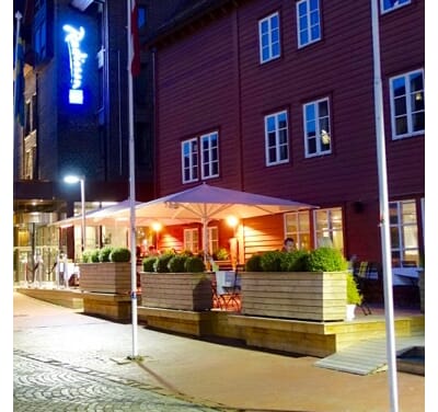 Blomsterkasser Blomsterkasseriet Radisson Royal Blu Bergen kopi plantekasser uteservering hotel restaurant blomsterkasse store.jpg