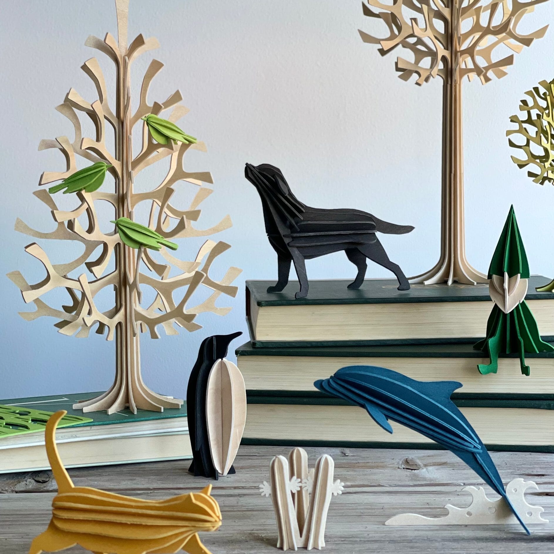 Lovi-selection-høst dekor interiør delfin labrador hunder katt fugler trær tre dekorasjon.jpeg