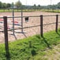Firkantet stolpe firkantete stolper hagegjerde dyreinnhengning landbruk beitegjerde hestegjerde paddock beit gjerde kopi.jpg