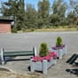 Muscari blomsterkasse plantekasse resirkulert plast kommune uterom skolegård robust grå plantekasser blomsterkasseriet.jpg